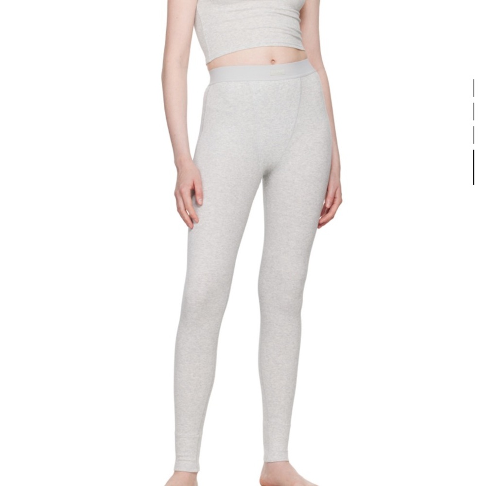 SKIMS Light Gray Ribbed Leggings